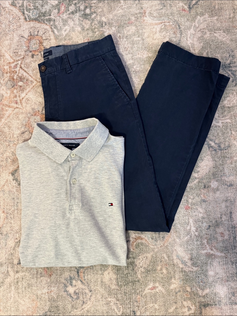 Tommy Hilfiger Navy Blue Chino Pants and Light Grey Polo BUNDLE - 32x32, Large